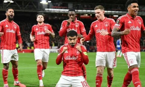 As Roma và Aston Villa thua sốc, Nottingham tạo lịch sử ở Europa League