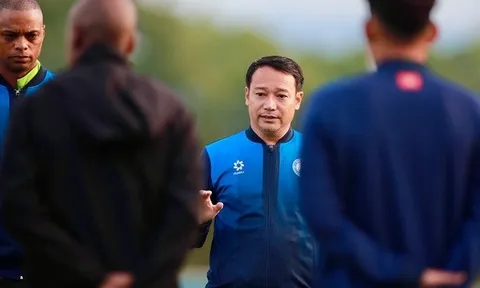 CLB Nam Định chia tay HLV Vũ Hồng Việt