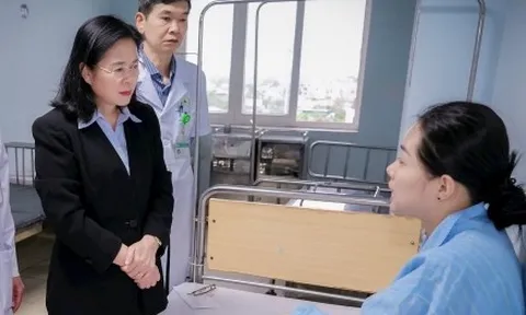 Cộng đồng mạng tri ân các điều dưỡng liều mình cứu bệnh nhi khỏi kẻ truy sát