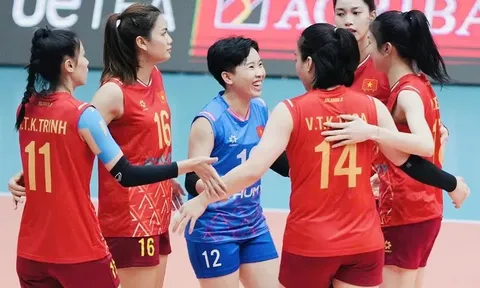 Đội tuyển bóng chuyền nữ Việt Nam tập trung với 20 tuyển thủ