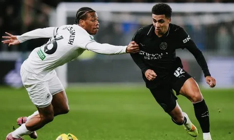 Ngược dòng đánh bại Swansea, Man City giành vé tứ kết League Cup