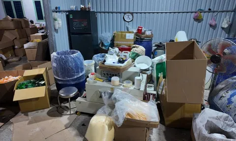 Phá đường dây sản xuất, buôn bán mỹ phẩm giả nhãn hiệu Vichy, My Gold Korea Red Ginseng quy mô lớn tại TP.HCM