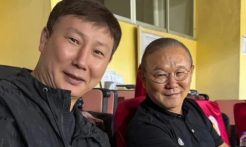 HLV Kim Sang-sik: "Nhận việc ở tuyển Việt Nam, tôi chỉ sợ làm HLV Park Hang-seo mang tiếng"