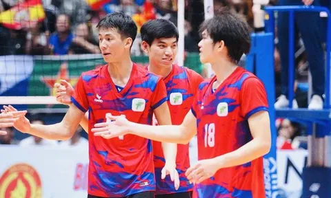 Vỡ òa cảm xúc chiến thắng khi thăng hạng