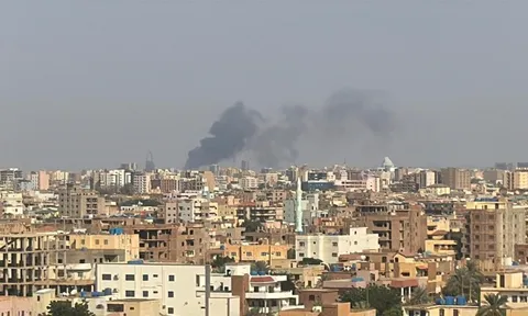 Quốc gia thu nhập thấp đang bị xếp nhóm "khủng hoảng nợ", nợ vượt 270% GDP