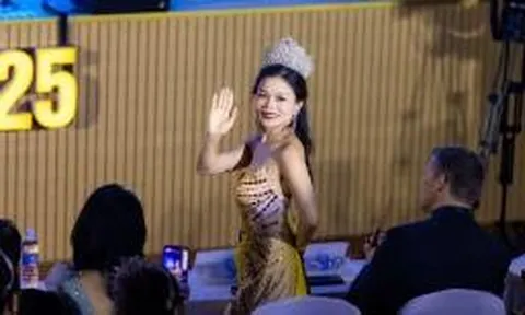 Hoa hậu quốc tế Tân Lê ‘liên tục ngồi ghế nóng’ tại các cuộc thi nhan sắc