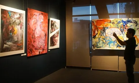 Hi.69 của họa sĩ Đức Giang và Hoàng Võ