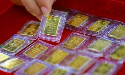 Giá vàng giảm mạnh