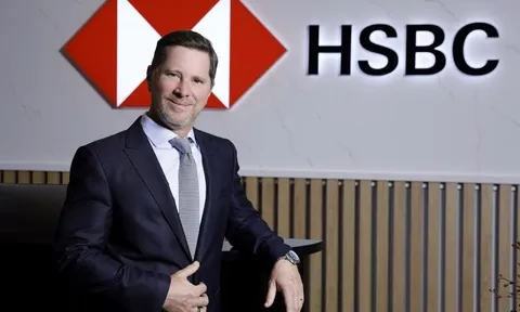 Sếp HSBC Việt Nam: Thế hệ "bánh mì kẹp" lột tả những áp lực của giới trẻ vì già hóa dân số