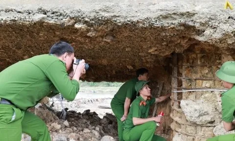 Trụ cầu sông Lô trơ lõi thép: Công an Phú Thọ vào cuộc