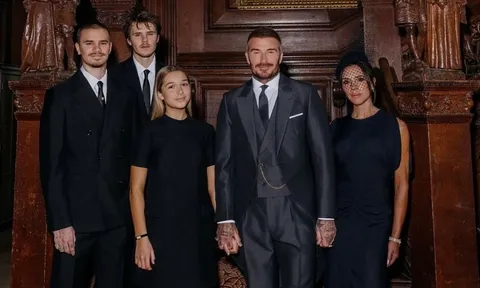 Tiểu thư Harper xinh đẹp, khí chất thanh lịch chiếm trọn spotlight giữa lâu đài nơi David Beckham được phong Hiệp sĩ