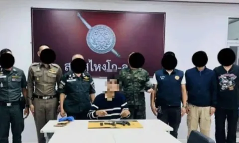 Cựu cầu thủ nhập tịch Malaysia ra đầu thú