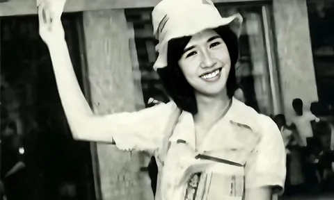 Cuộc sống gây ngỡ ngàng của em bé bán báo trong "Biệt động Sài Gòn”