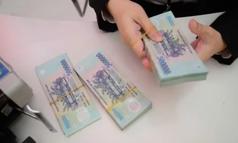 Tín dụng tăng tốc, ba 'ông lớn' ngân hàng nào chiếm hơn 40% tổng dư nợ cho vay cả ngành?