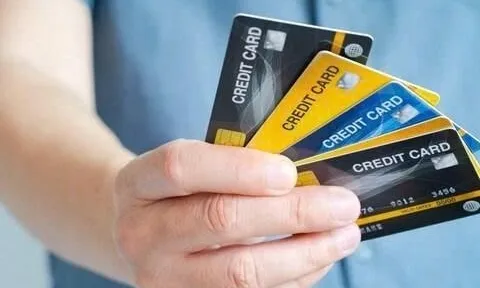 Sáng nhận giao dịch chuyển 54 triệu đồng, chiều tài khoản bị phong tỏa, ngân hàng không cho mở tài khoản mới trong 3 năm, người đàn ông báo công an