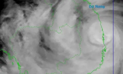 Bão số 13 Kalmaegi quần thảo, hé lộ thời điểm nguy hiểm nhất
