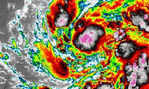 Kalmaegi chưa qua, "quái vật" Phượng Hoàng đã đến với tốc độ kinh hoàng, tăng cấp thần tốc, có thể thành siêu bão