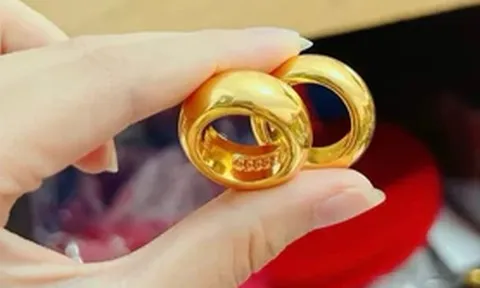 Đôi nam nữ bán 2 cây vàng giá 282 triệu đồng, vừa đi khỏi thì người mua báo công an