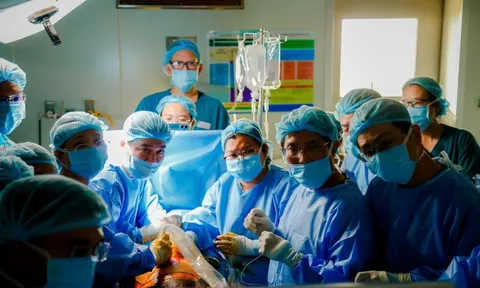 Người mẹ Singapore sinh con an toàn nhờ thông tim thai tại Việt Nam