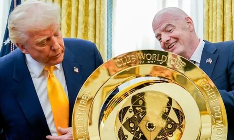 Chủ tịch FIFA Gianni Infantino có thể bị điều tra vì phát biểu ủng hộ ông Donald Trump?
