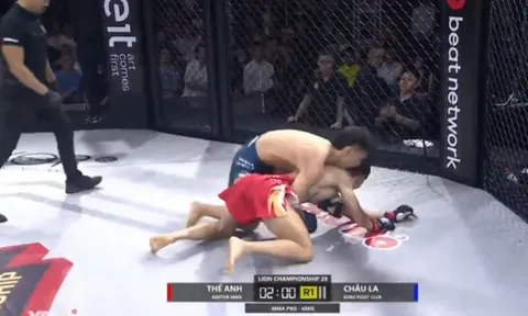 Võ sĩ Việt Nam trúng “độc chiêu” của cao thủ Trung Quốc