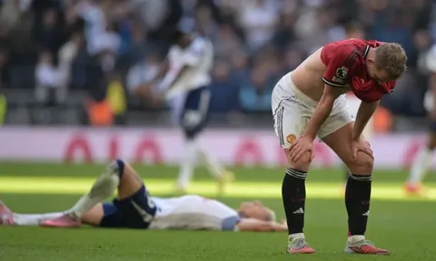 Khi Tottenham và Man United chia điểm chung một hoàn cảnh
