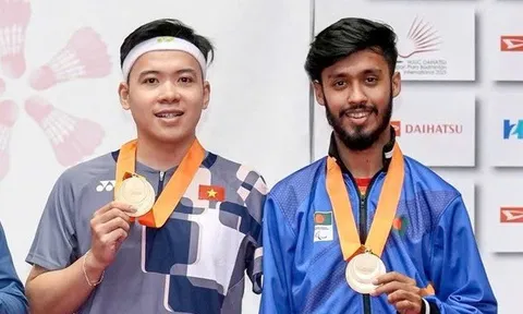 Văn Anh Tuấn giành HCĐ quốc tế đầu tiên cho cầu lông người khuyết tật Việt Nam