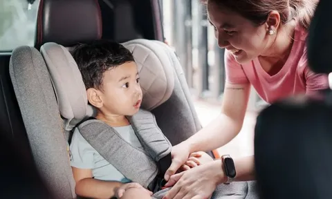 Quy định sử dụng ghế trẻ em trên ô tô tại các nước như thế nào?