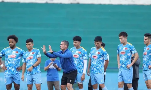 Đội tuyển Việt Nam tổn thất lớn trước khi sang Lào