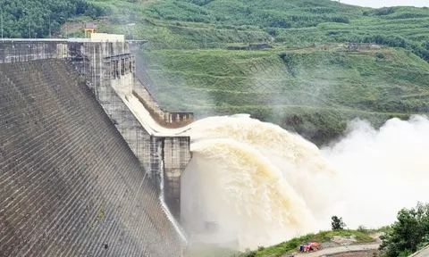 Diễn biến trái quy luật khiến điện dư thừa, đồng loạt giảm cả thủy điện, điện gió, điện than