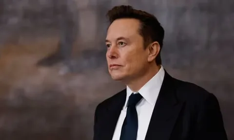 Elon Musk siết tay ga: Nhân viên Tesla vừa được cảnh báo 2026 sẽ là 'năm khắc nghiệt nhất cuộc đời bạn'