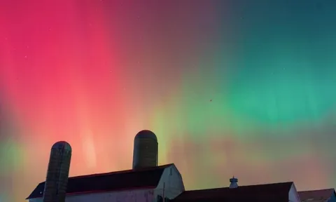 Cặp tàu vũ trụ giá rẻ liên tục bị hủy phóng vì Mặt trời hoạt động bất thường