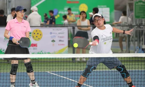 Giao lưu pickleball, sẻ chia với cộng đồng