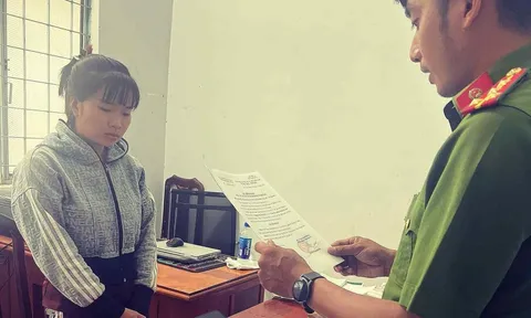 Khởi tố, cấm đi khỏi nơi cư trú với Quang Thị Hồng Đào