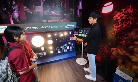 Tìm hiểu công nghệ chiếu sáng thông minh, tiết kiệm tại ngày hội Việt Nam Xanh