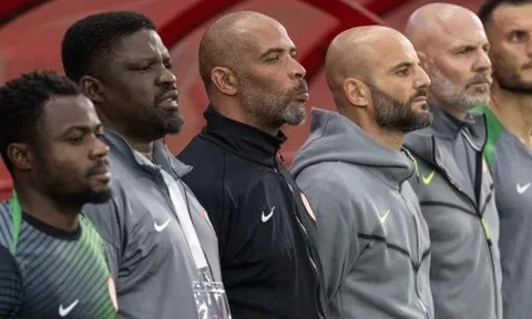 Không được dự World Cup, huấn luyện viên nghi đối thủ dùng phép thuật