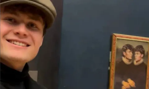 Tranh giả dễ dàng lọt vào Bảo tàng Louvre sau vụ trộm trang sức 102 triệu USD