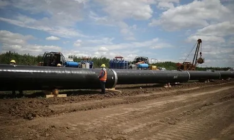Nhập khí đốt Nga với giá rẻ hơn trung bình 30 euro/1.000m3, quốc gia châu Âu 'sốt ruột' vì mãi chưa ký được hợp đồng mới với Gazprom, đang phải mua theo kiểu 'ăn đong'