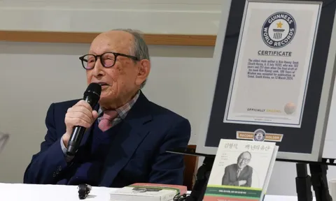 Tác giả lớn tuổi nhất thế giới Kim Hyung Seuk: Ta chỉ già khi nghĩ mình đã già