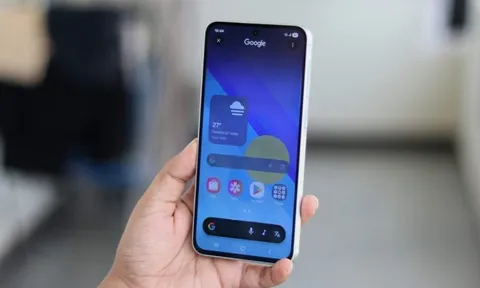 Chuyện chẳng biết nên khóc hay cười: Đến kẻ cướp cũng trả lại điện thoại Samsung vì "chê không muốn lấy"