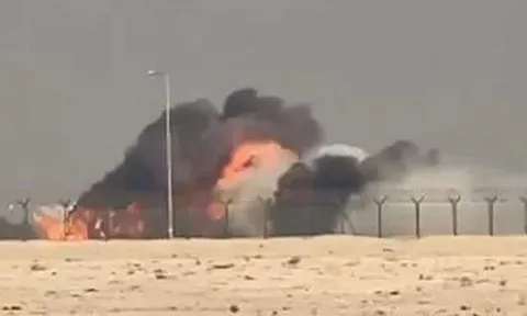 Tiêm kích Ấn Độ gặp nạn hãi hùng ở triển lãm Hàng không Dubai