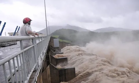 Lãnh đạo xã Hòa Thịnh nói về thông tin lan truyền "nhà trú lũ tập thể bị sập, người chết hàng loạt"
