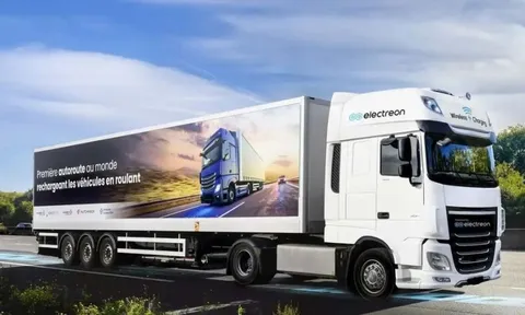 Pháp thử nghiệm cao tốc sạc không dây đầu tiên cho xe điện