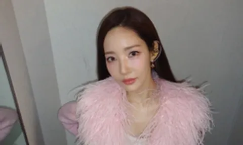 Park Min Young chỉ còn 37 kg, lộ vóc dáng gầy rộc khiến fan lo lắng