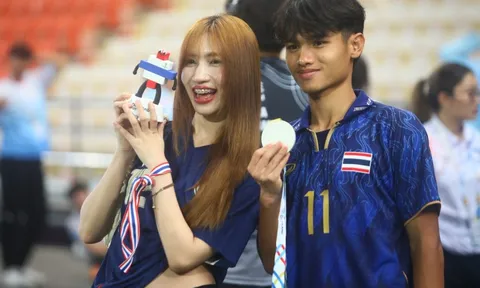 Cầu thủ Thái Lan cười tươi như hoa, vui vẻ chấp nhận mất HCV vì U22 Việt Nam quá hay