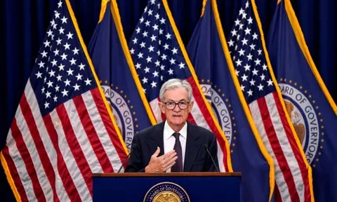 Fed tiến thoái lưỡng nan chưa từng có trong 55 năm, gian nan chưa dứt khi sang 2026, chuyên gia không loại trừ kịch bản tăng lãi suất