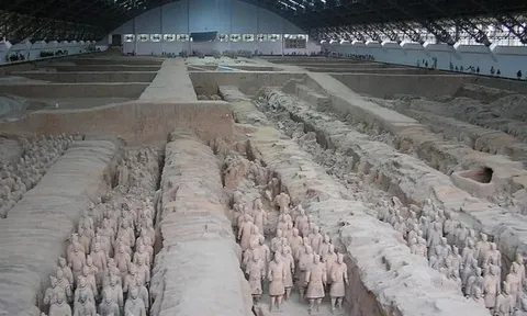 Vì sao không ai dám mở lăng mộ 2.200 năm tuổi của Tần Thủy Hoàng?