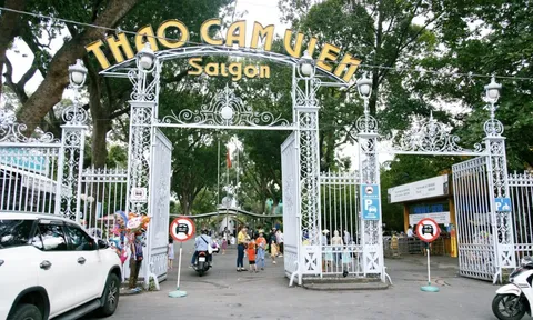 Cuối năm, Thảo Cầm Viên tung "sít rịt" khiến dân tình rủ nhau đi chơi tối