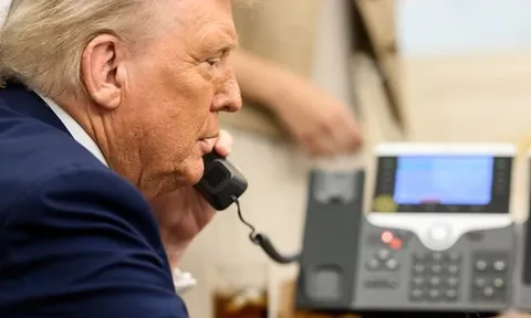 Tổng thống Mỹ Donald Trump gặp tổng thống Ukraine, điện đàm với tổng thống Nga