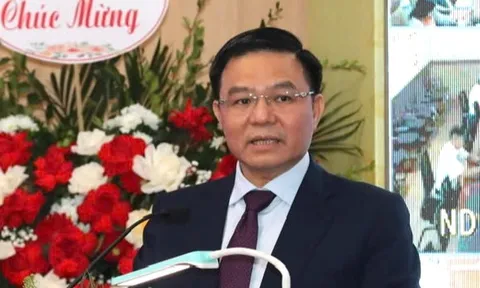 Quyền Bộ trưởng Lê Mạnh Hùng: Hệ thống điện còn bất cập, đối diện nhiều rủi ro cung ứng điện